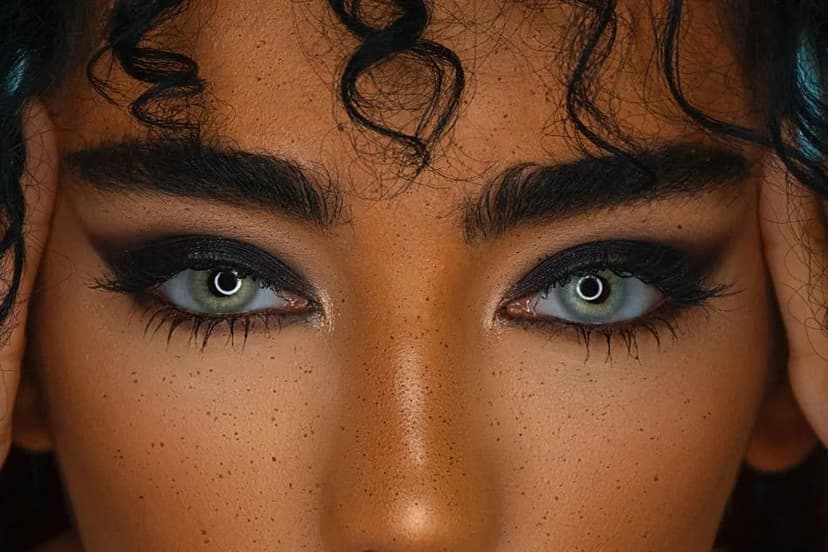 Lenti a contatto colorate: con o senza anello limbare?